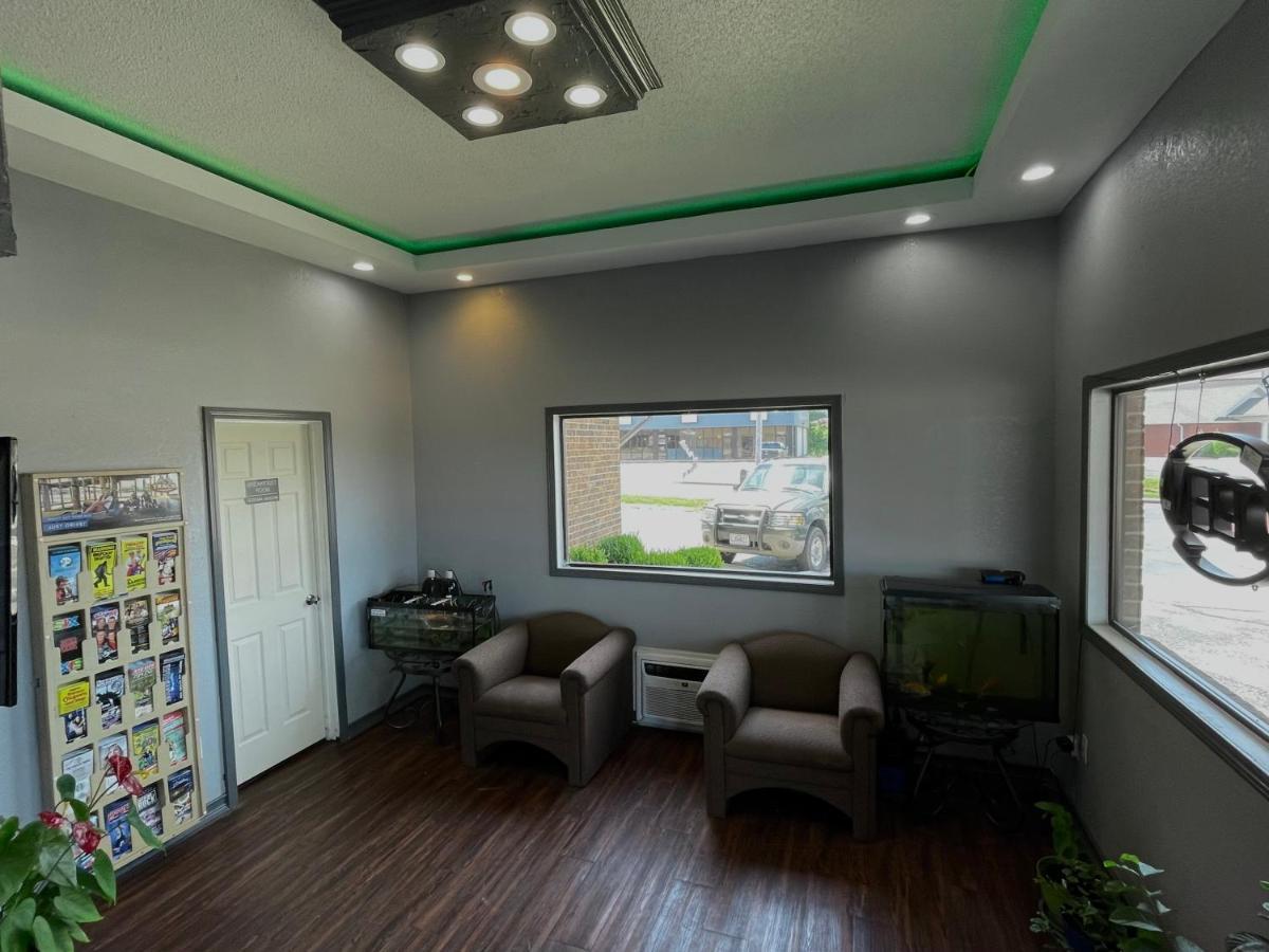 Royal Inn&Suites Mountain Grove Bagian luar foto
