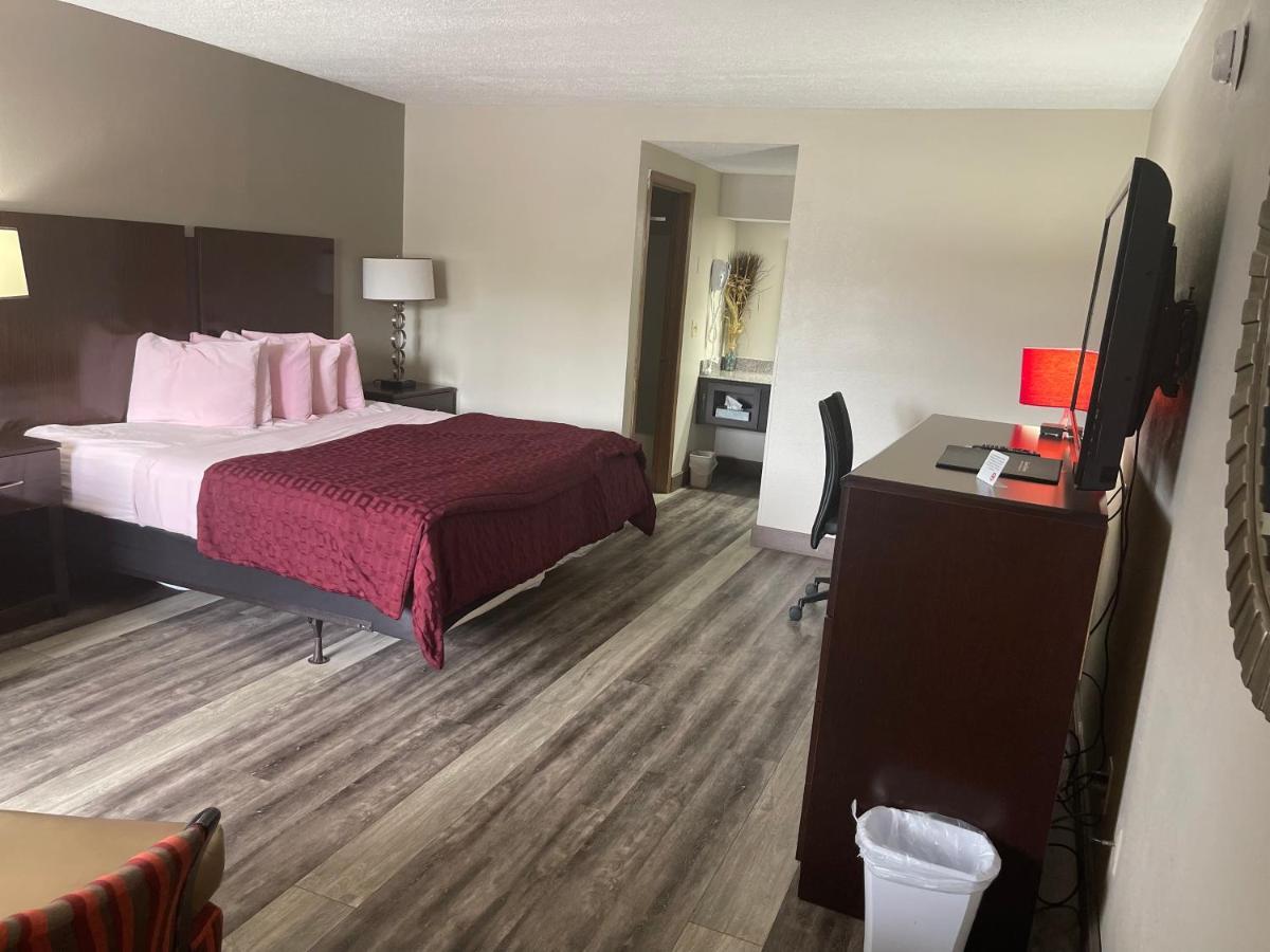 Royal Inn&Suites Mountain Grove Bagian luar foto